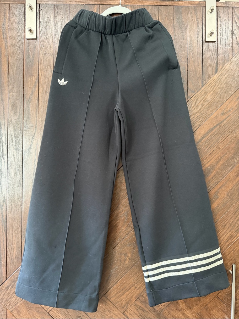 adidas Black Wide-Leg trouser style sweatpants w 3 stripes